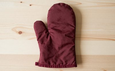 Best Oven Mitts 2026: Silicone, Fabric and Aramid Picks